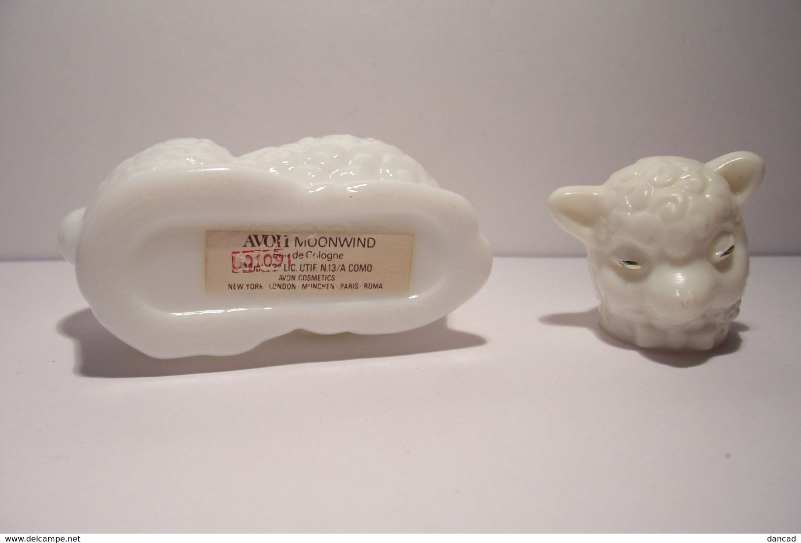 AVON  - EAU DE COLOGNE  - MOUTON -  AGNEAU  ( Vide ) - Miniaturflesjes (leeg)