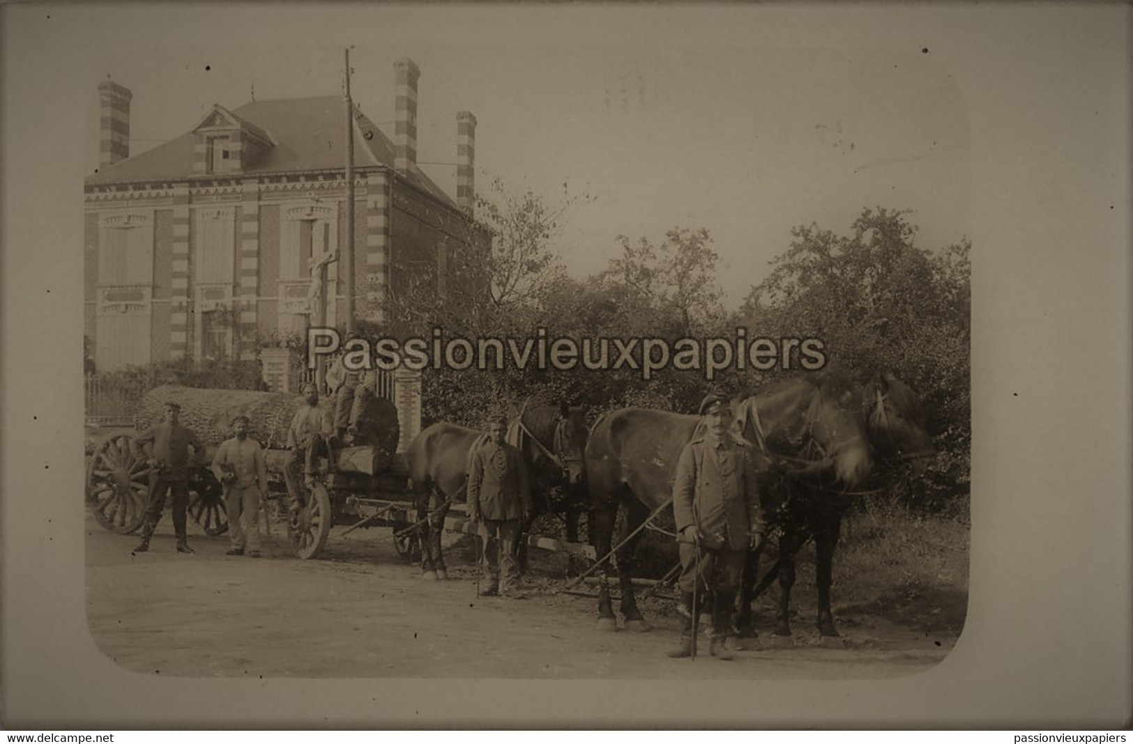 CARTE PHOTO ALLEMANDE  TAVAUX Et PONTSERICOURT    TRANSPORT DE GRUME  VILLA Et CALVAIRE - Andere & Zonder Classificatie