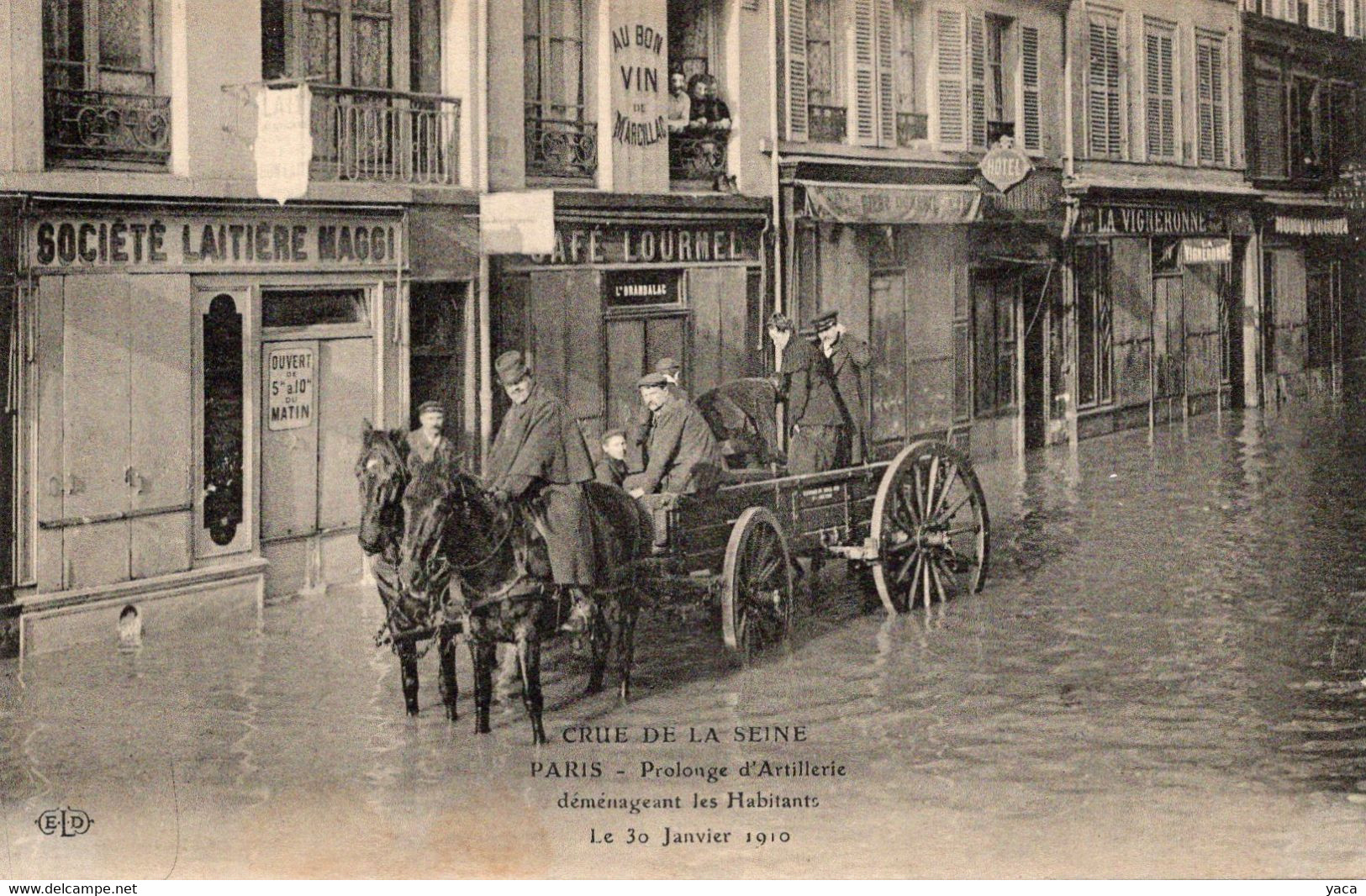 Paris Inondé 1910  La Grande Crue Prolonge D'artillerie Déménageant Des Habitants  Café Lourmel - Inondations