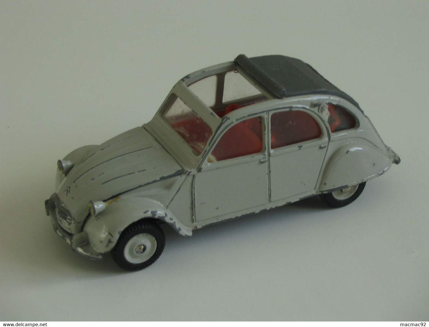 DINKY TOYS N°500 - 2 Cv CITROEN     **** EN ACHAT IMMEDIAT ****. - Dinky