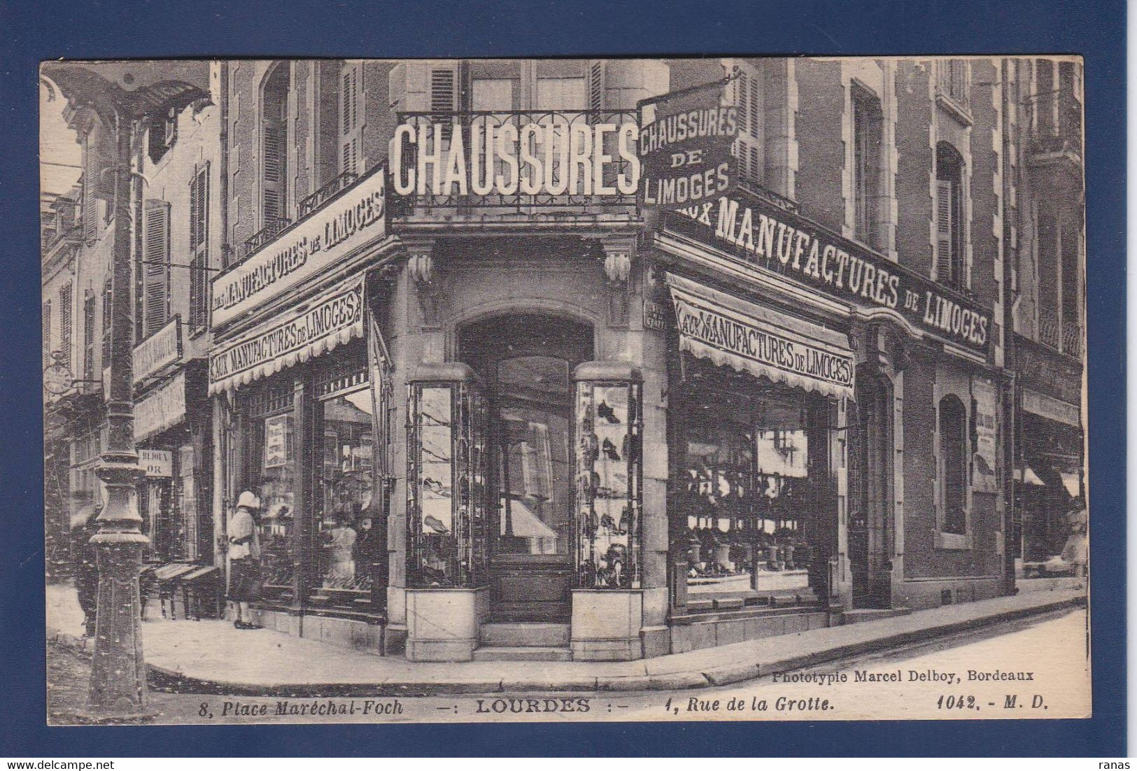 CPA Commerce Devanture Magasin Shop Non Circulé Lourdes Chaussures Limoges - Magasins