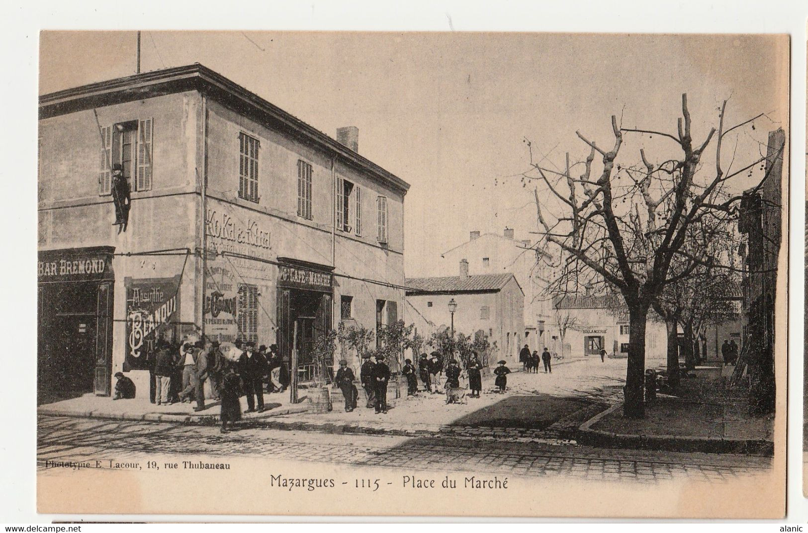 CPA13 -13 BANLIEUE DE MARSEILLE-MAZARGUES PLACE DU MARCHE NON CIRCULEE TBE ANIMEE - Quatieri Sud, Mazarques, Bonneveine, Pointe Rouge, Calanques