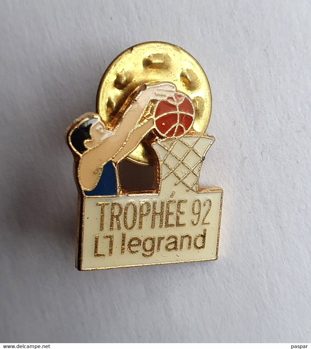 Pin's Trophée 92 Legrand Basket Ball - Basketball