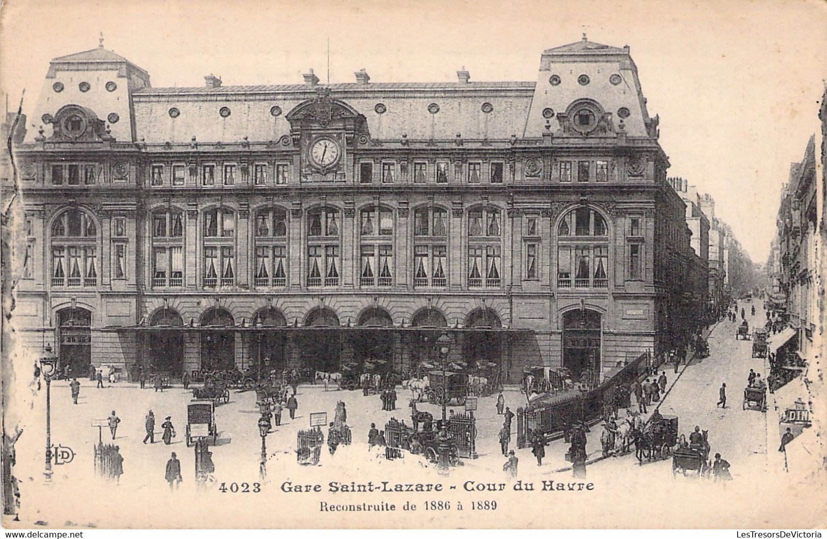 Gare Saint Lazare - Cour Du Havre - Animé - Calèches - Gares - Sans Trains