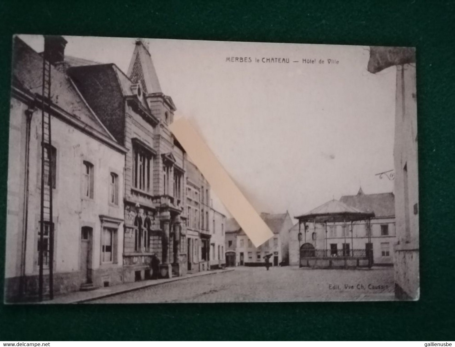 Carte Postale De Merbes-le-château : Hotel De Ville - Merbes-le-Chateau