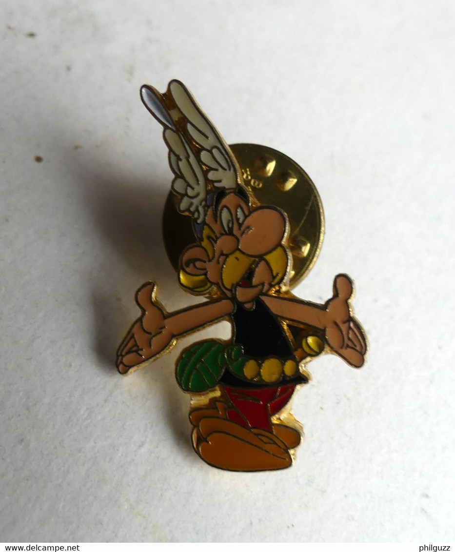 RARE PIN'S CORNER ASTERIX BRAS OUVERTS (2) - Pin's