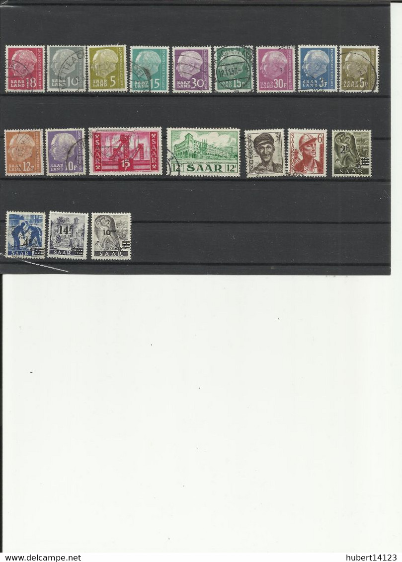 SARRE LOT DE 58 TIMBRES DIFFERENTS - Collections, Lots & Séries