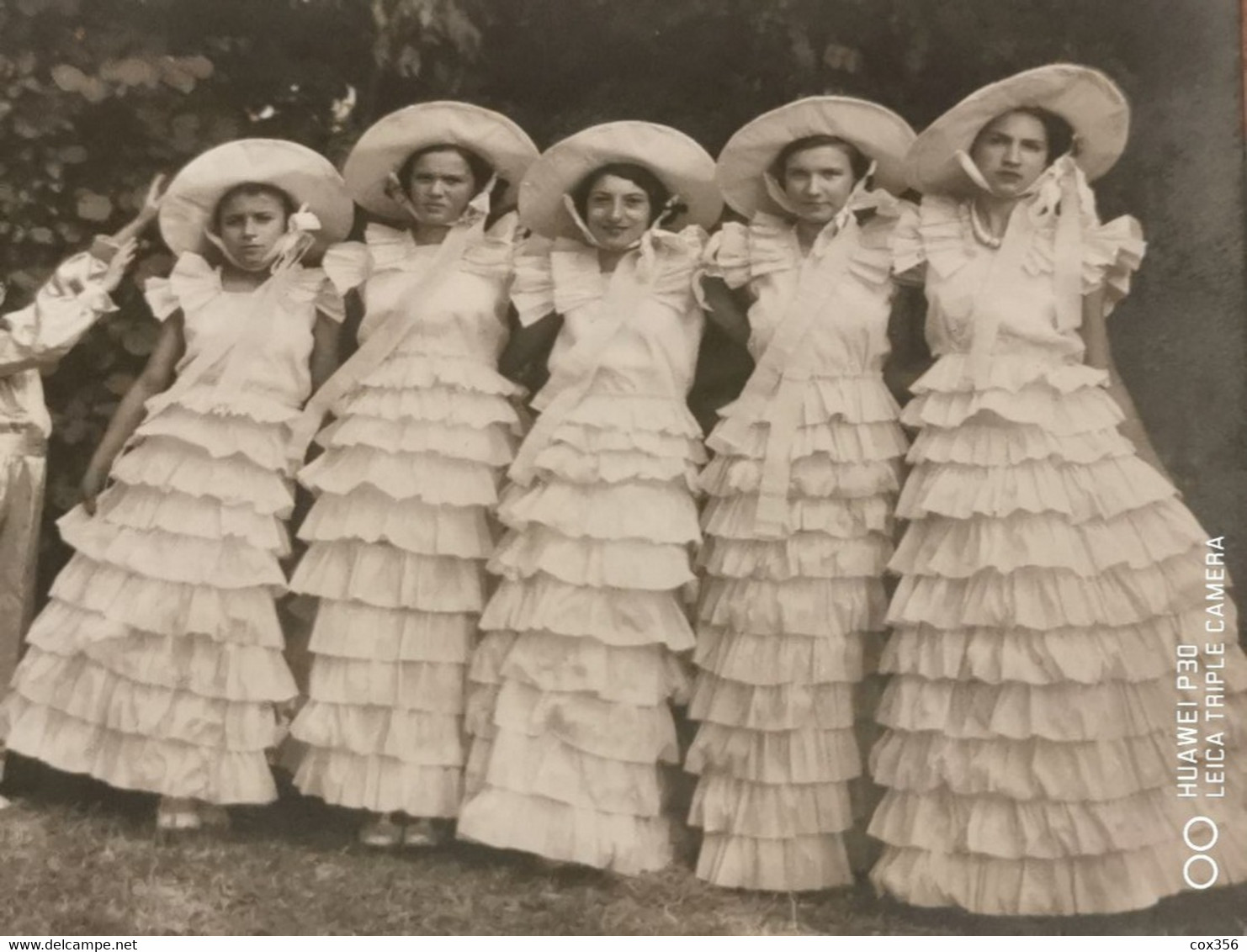 CPA CARTE PHOTO Groupe D'enfant En Robe De Spectacle Espagnole - Photos