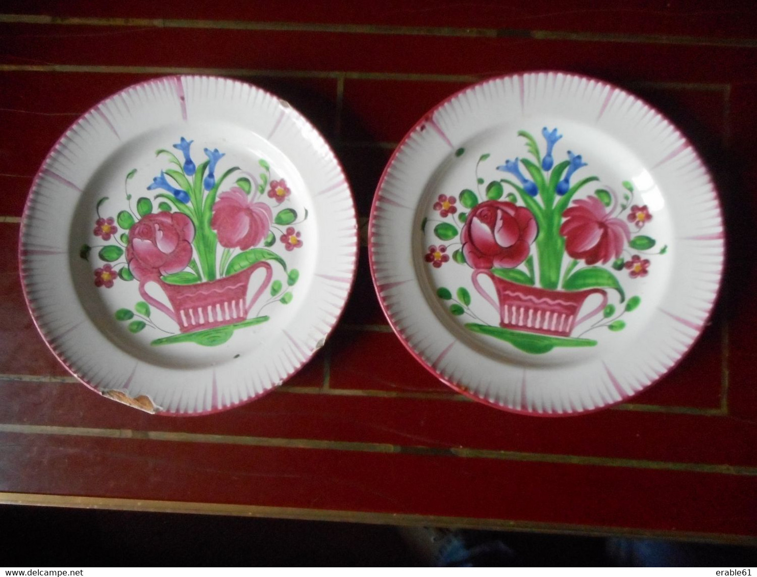 LOT DE 2 ASSIETTES FAIENCE SAINT CLEMENT Décor Jardiniere De Fleurs 1 En Bon état , L' Autre Choc - Saint Clément (FRA)