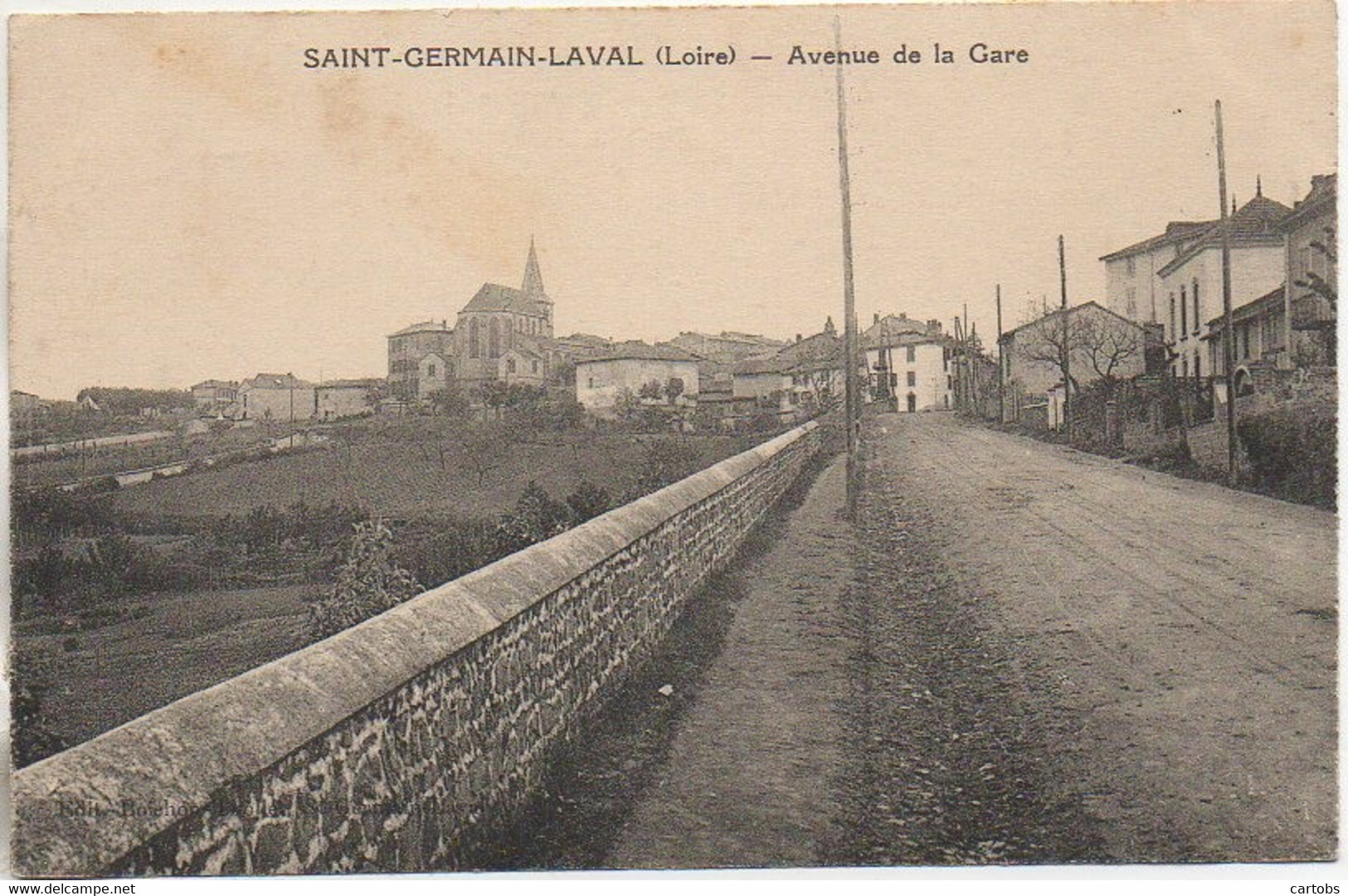 42  SAINT-GERMAIN-LAVAL  Avenue De La Gare - Saint Germain Laval