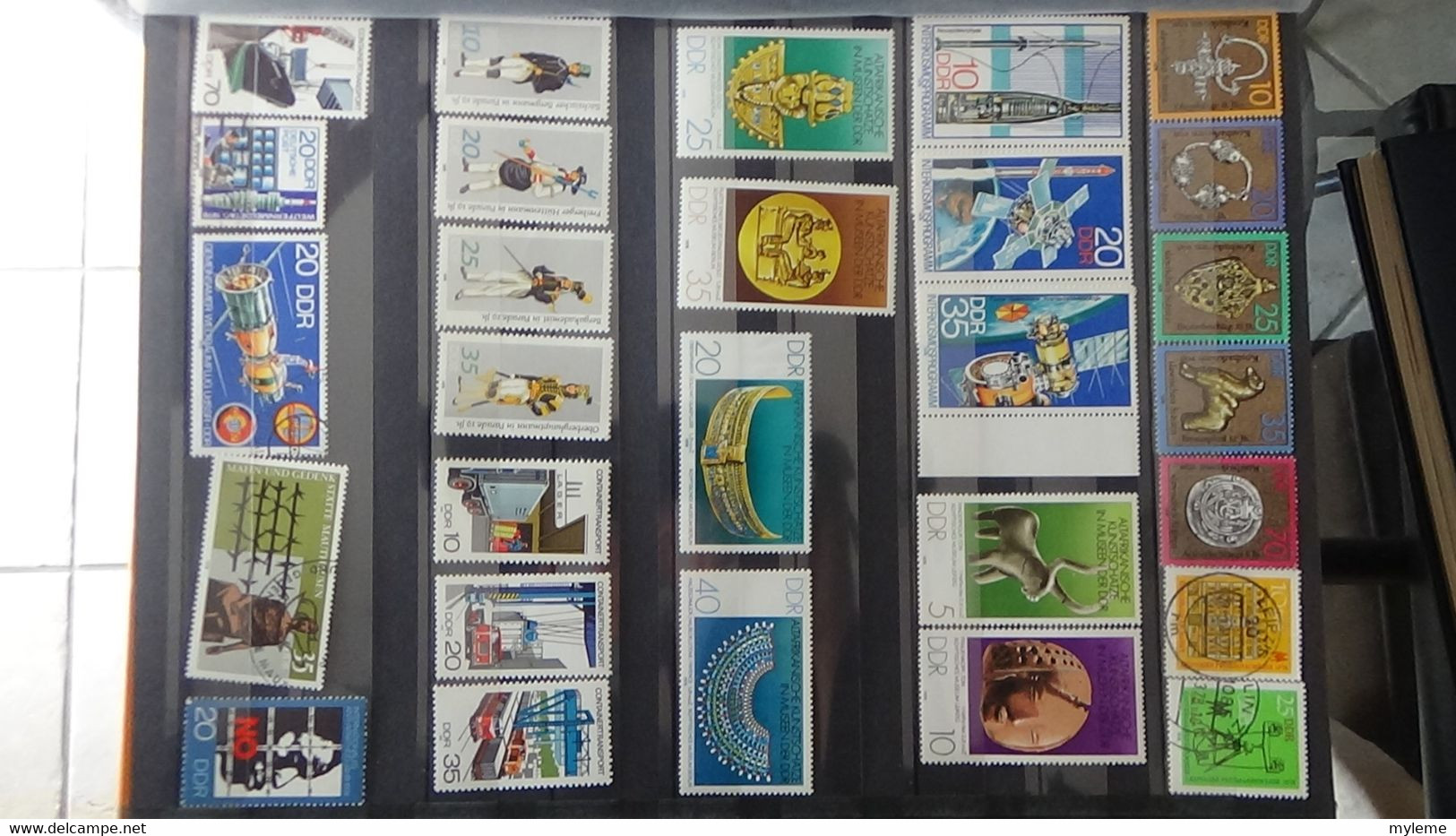 Z79 Collection de timbres et blocs ** d'Allemagne DDR (quelques oblitérés mais très peu)    A saisir !!!