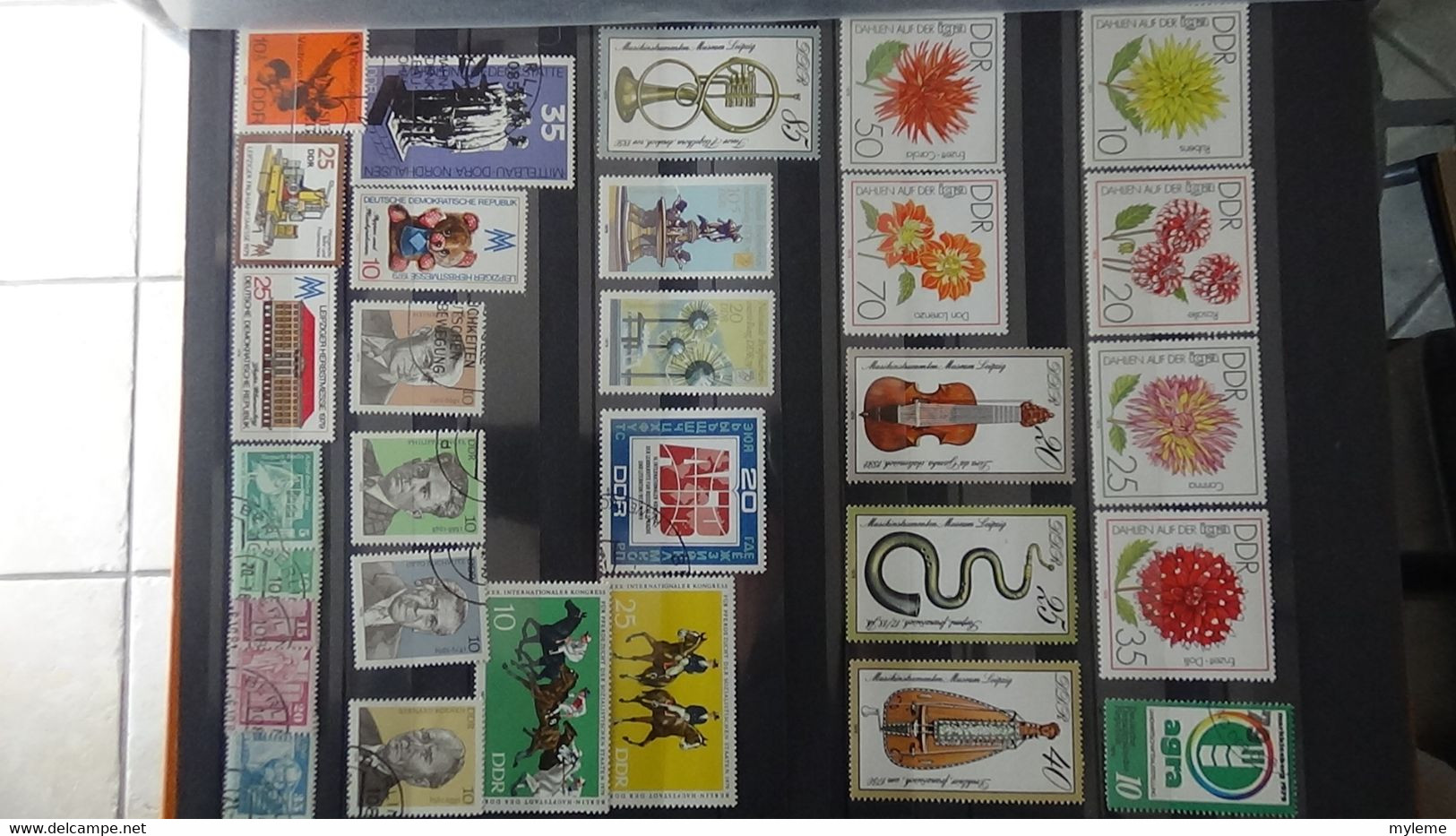 Z79 Collection de timbres et blocs ** d'Allemagne DDR (quelques oblitérés mais très peu)    A saisir !!!