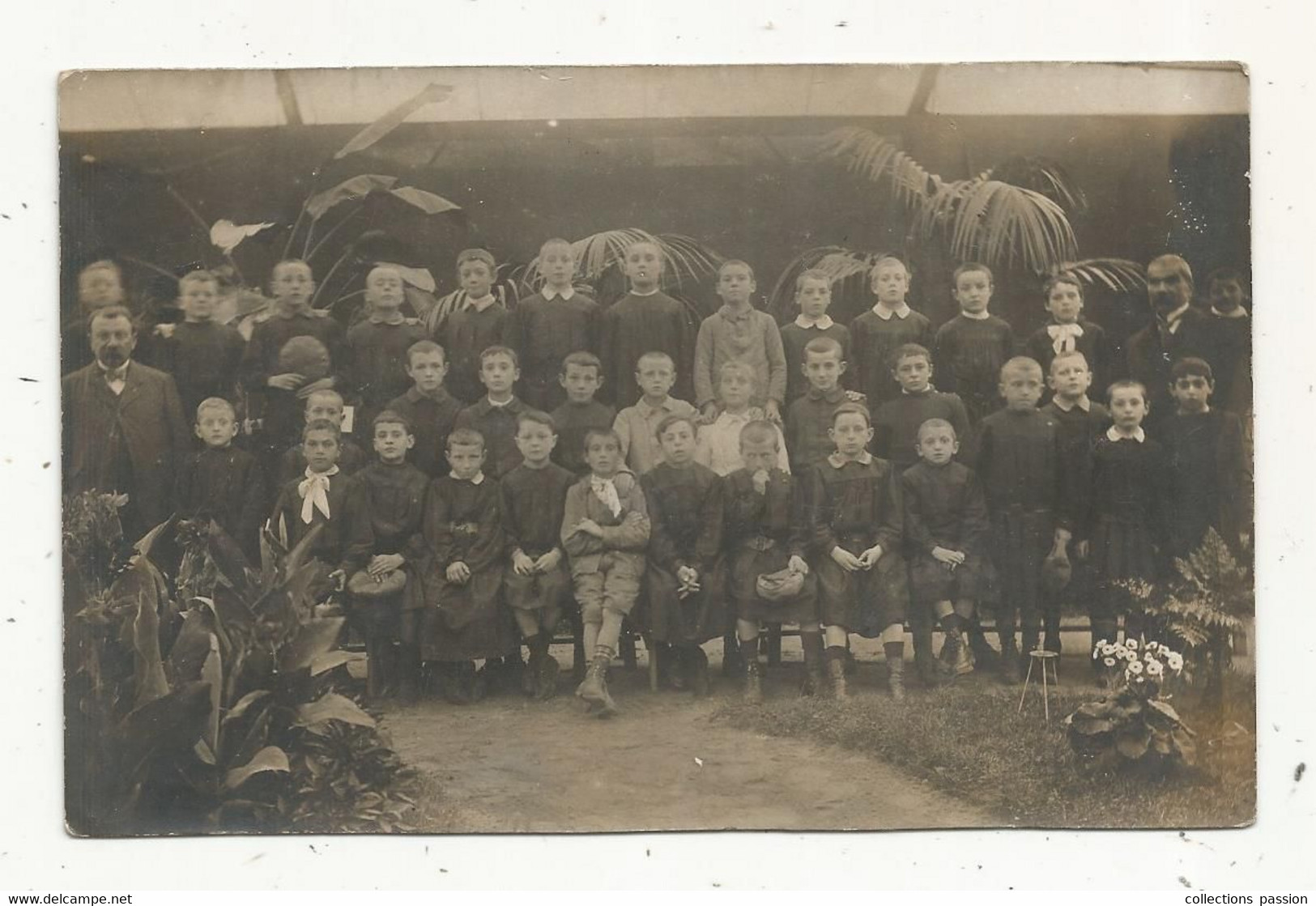 Cp,  Carte Photo ,école ,photo De Classe , Enfants ,garçons ,vierge - Schulen