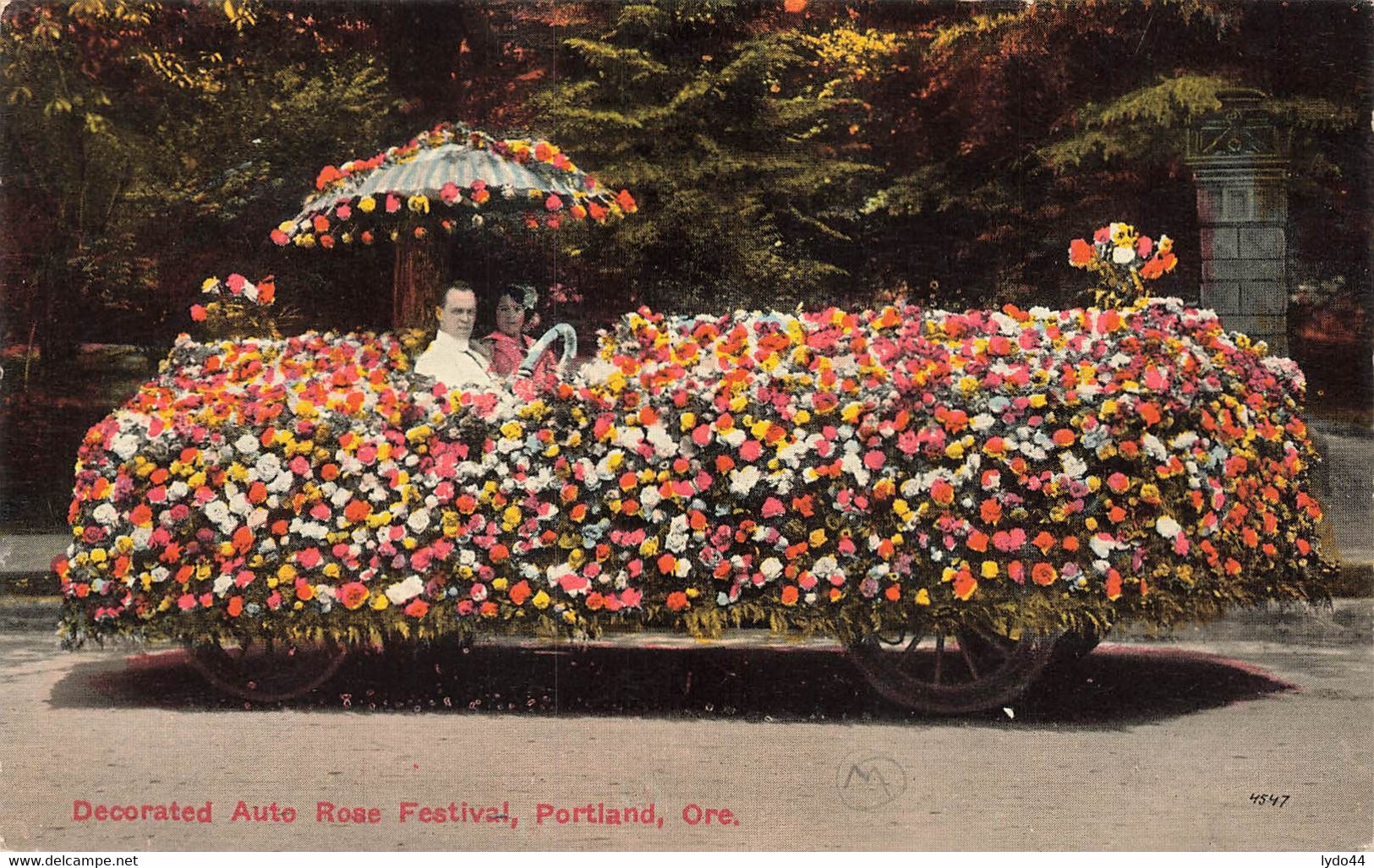 ETATS UNIS ,  Orégon ,  Decorated Auto Rose Festival , Portland  ,  Festival Des Roses , Voiture Décorée Fleurie - Portland