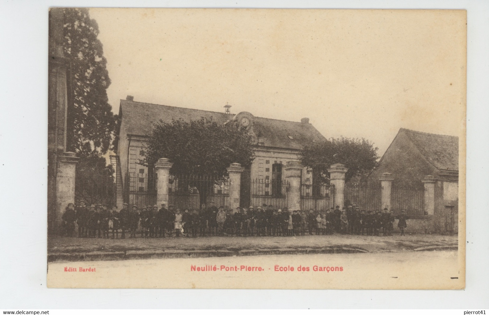 NEUILLÉ PONT PIERRE - Ecole Des Garçons - Neuillé-Pont-Pierre