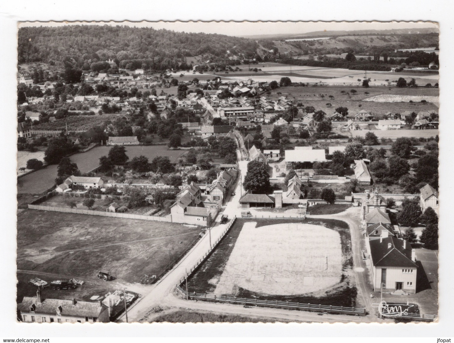 27 EURE - AUBEVOIE Vue Générale Aérienne, Stade De Foot Entre Autre (voir Description) - Aubevoye