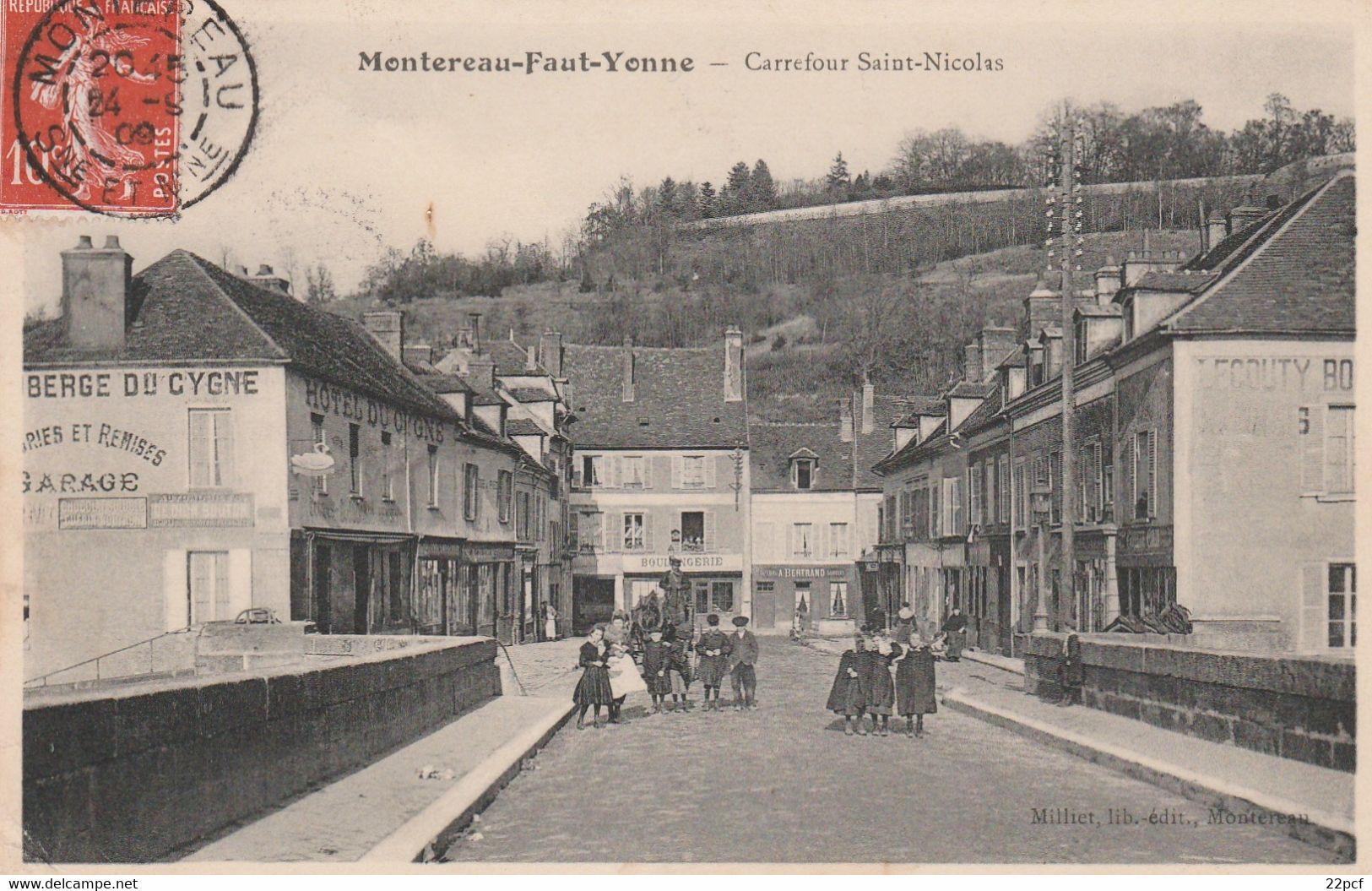 MONTEREAU FAULT YONNE - Carrefour Saint Nicolas - Montereau