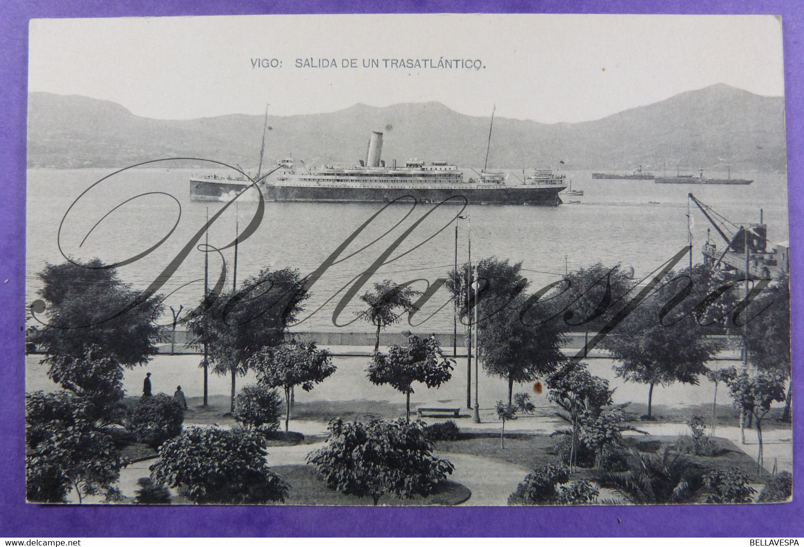 Salida De Un Trasatlantico, Vigo Galicia Pontevega Transatlantic Steamer. (White Or  Red Star ?) Line - Passagiersschepen