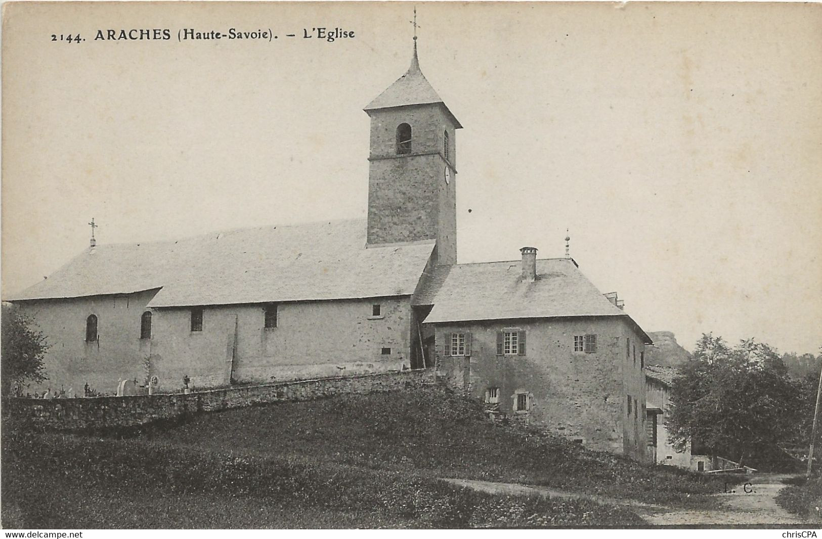 CPA  ARACHES    - L'Eglise - Très Rare   -  Bon état. 27d - Sonstige & Ohne Zuordnung