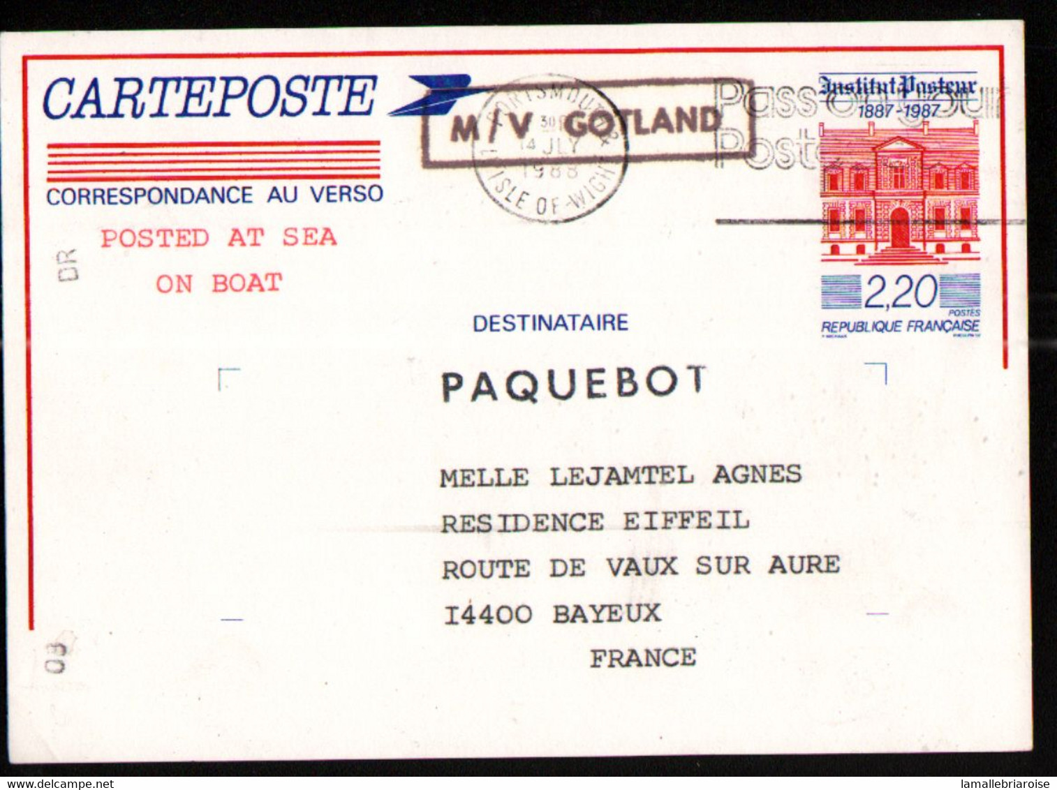 Carte Postée Sur Le Ferry "Gotland" Entre La France Et L'Ile De Wight Pour Bayeux, Obliteration Anglaise - Official Stationery