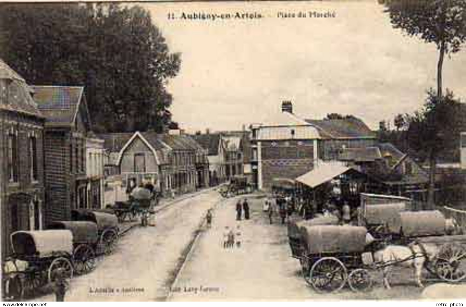 Cpa Aubigny En Artois - Place Du Marché     ( S.9025 ) - Aubigny En Artois