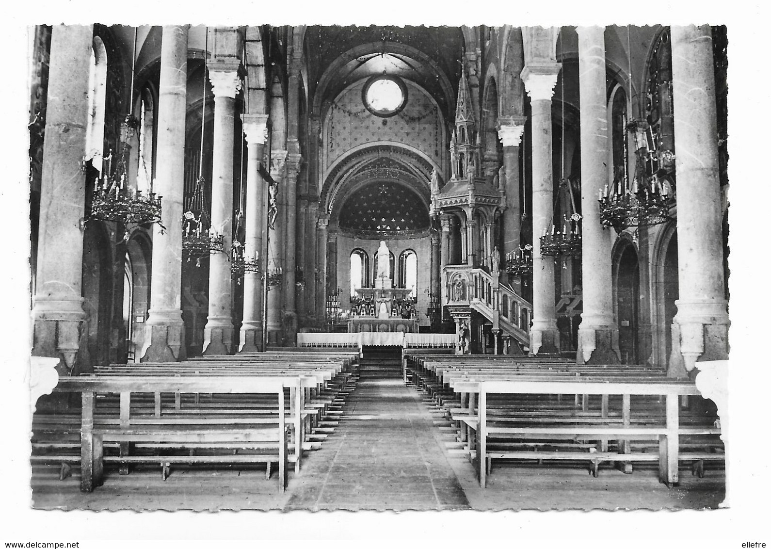 CPSM France Pélerinage De Notre Dame De La Salette L'intérieur De La Basilique - Ed Missionnaires N D De La Salette Tamp - Luoghi Santi