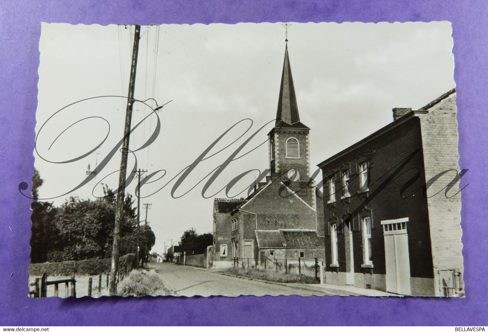 Les Isnes Eglise Rue Jennay - Gembloux