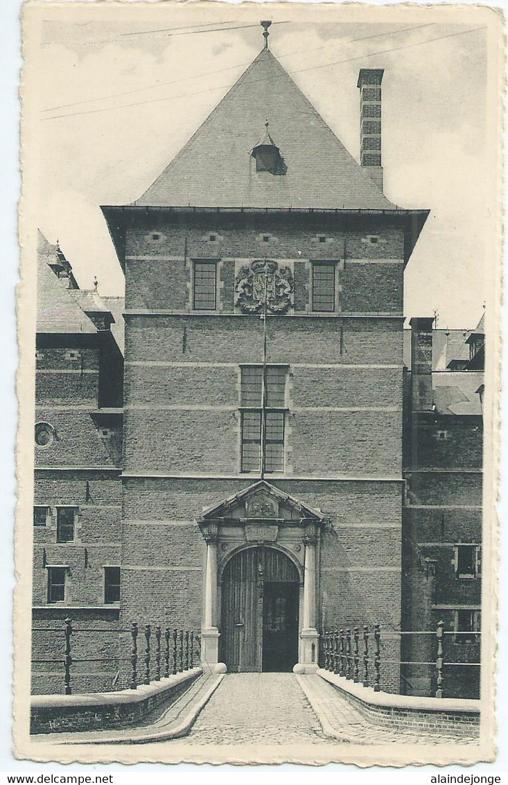 Turnhout - Ingang Oud Kasteel Nu Gerechtshof - Turnhout