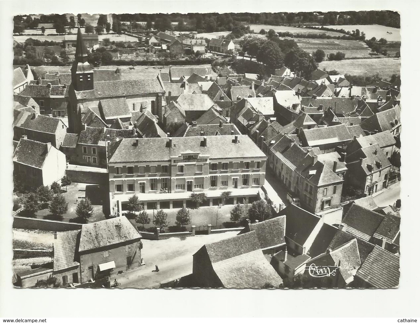 23 .CHENERAILLES . VUE AERIENNE . L ECOLE  EGLISE - Chenerailles