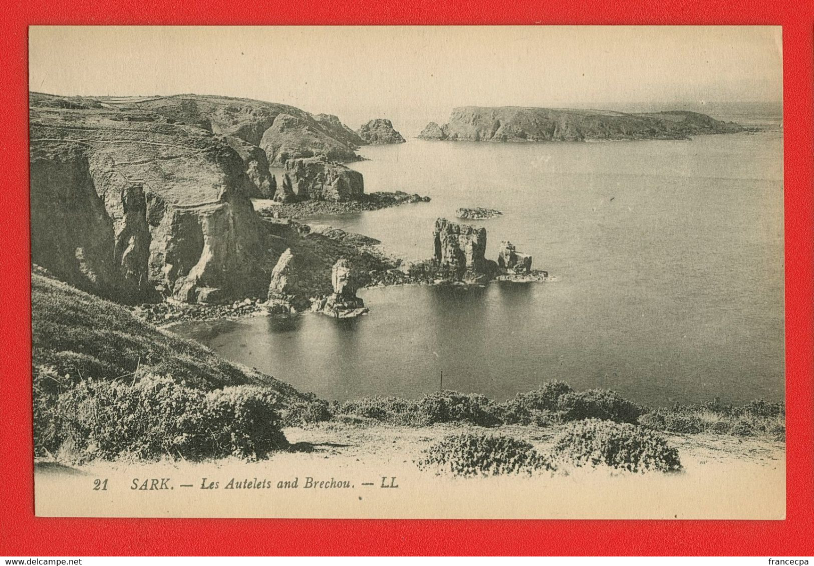 005227 - ROYAUME-UNI - ILE DE SARK - LES AUTELETS AND BRECHOU - Sark