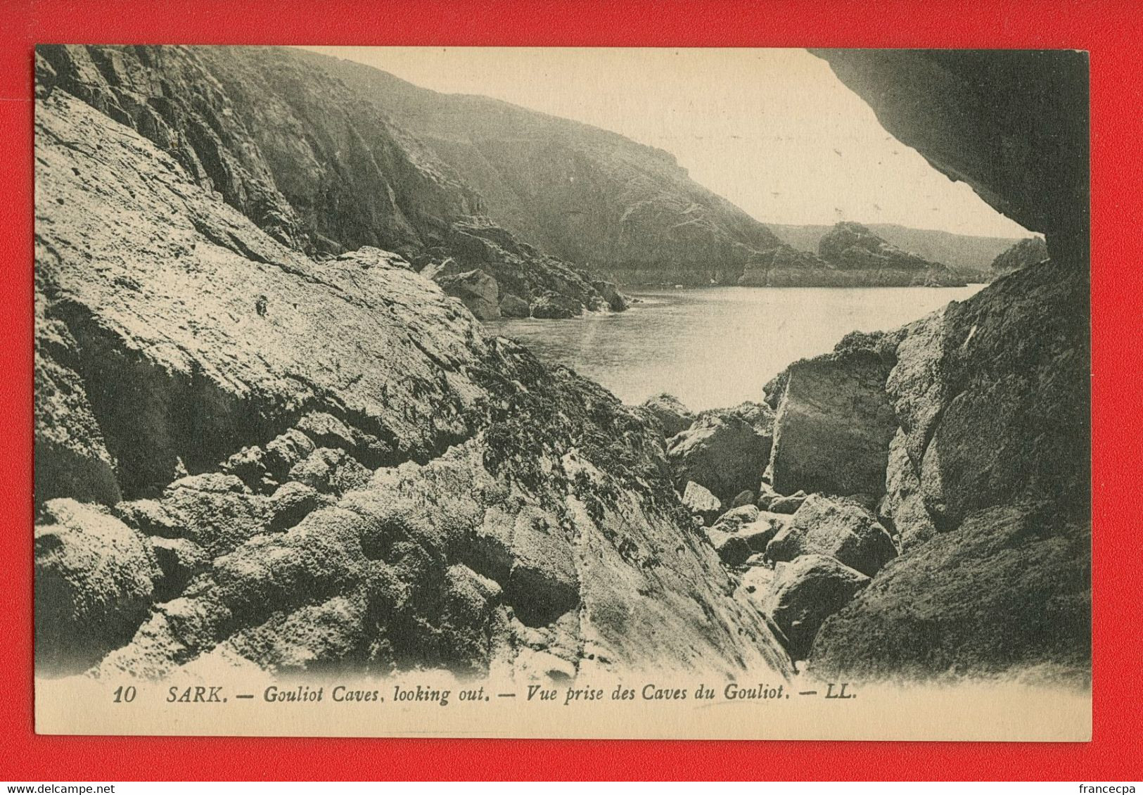 005233 - ROYAUME-UNI - ILE DE SARK - Vue Prise Des Caves Du Gouliot - Sark