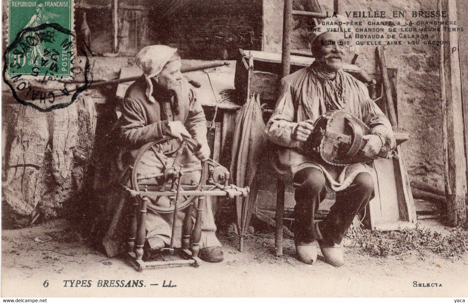 Types Bressans  Joueur De Viele Femme Filant La Laine Avec Son Rouet - Personnages