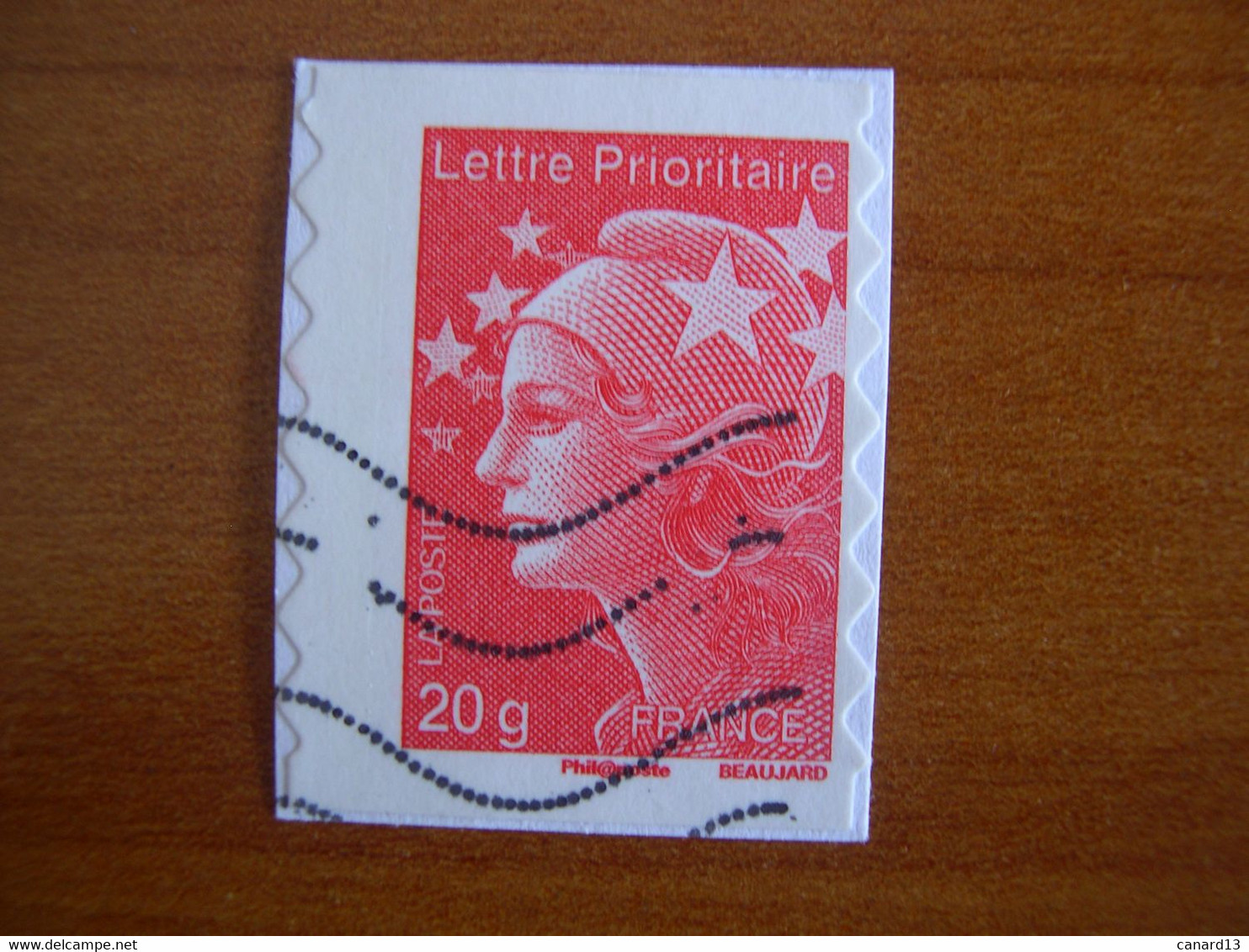 France  Obl   N° 590 Complètement Excentré - Usados