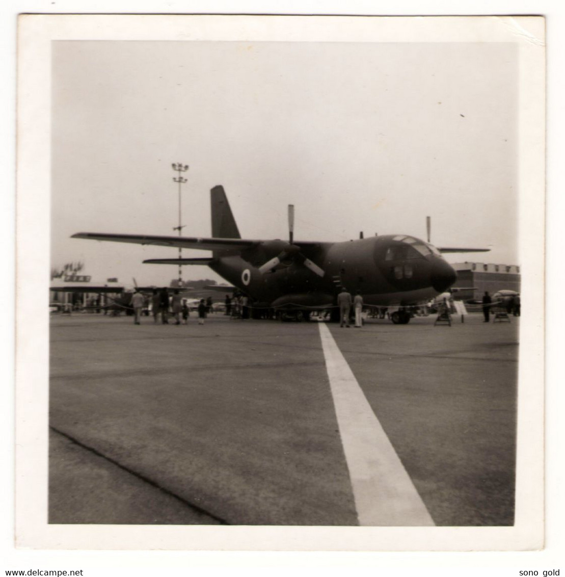 Aereo Militare ~ Cargo ~ Bombardiere ~ Fotografia ~ Anni 70 ~ Aviazione ~ Aeronautica - Luftfahrt