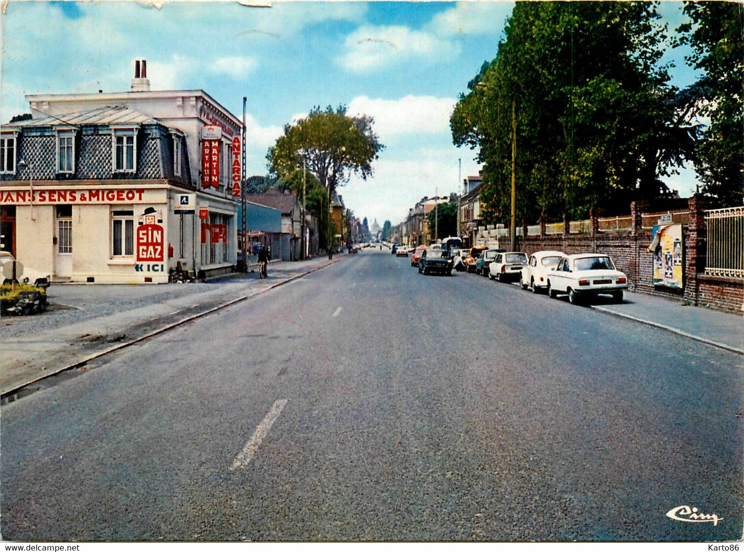 Sin Le Noble * Avenue Du Maréchal Leclerc Et Avenue Salengro * Commerce Magasin - Sin Le Noble