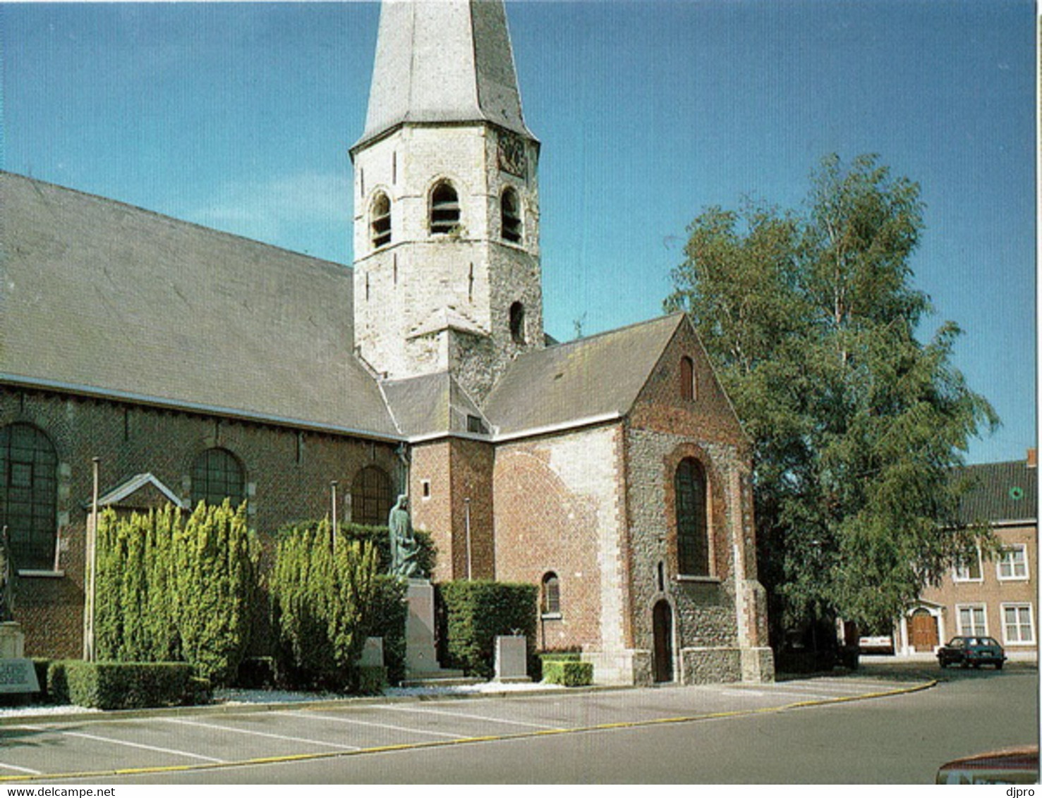 Deerlijk    Zuidkant Sint Columbakerk - Deerlijk