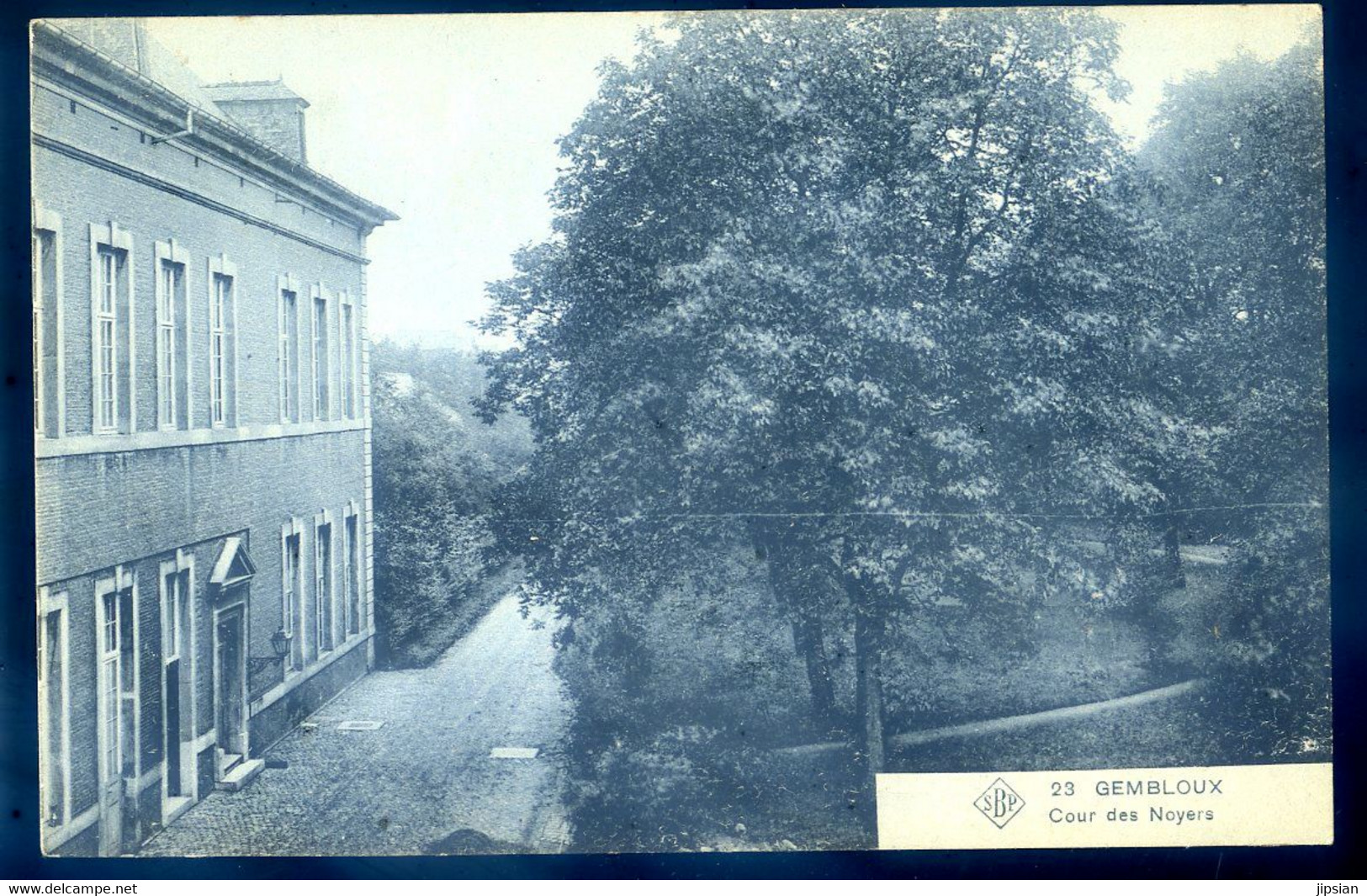 Cpa De Belgique Gembloux Cour Des Noyers     JA22-22 - Gembloux