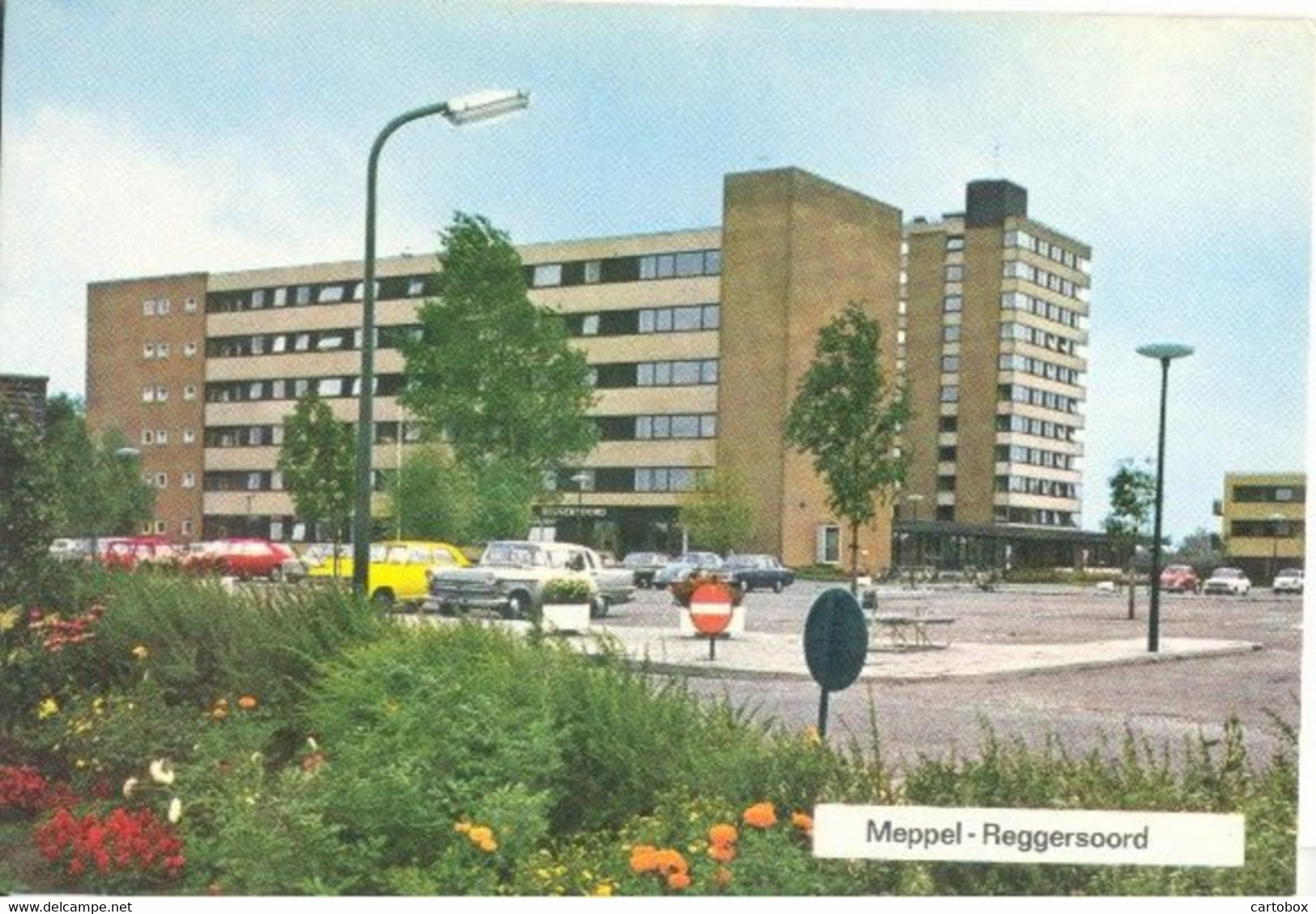 Meppel, Reggersoord   (met Klassieke Auto's)  (Een Raster Op De Kaart Is Veroorzaakt Door Het Scannen) - Meppel