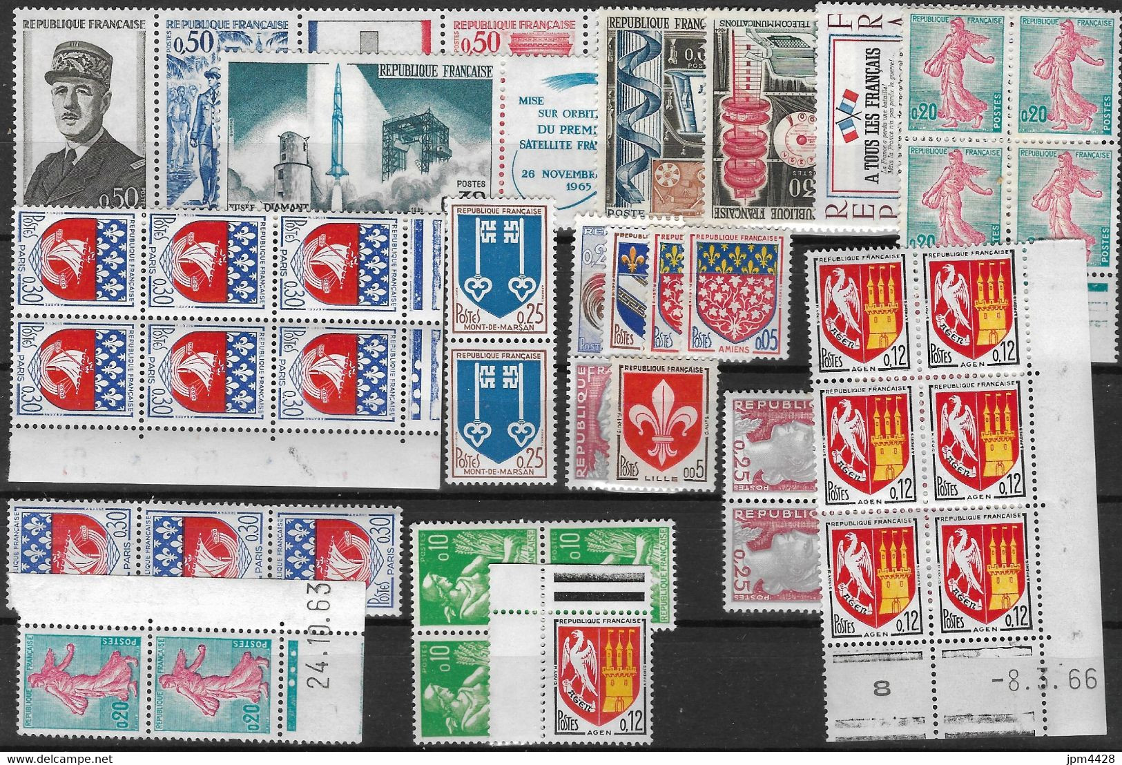 France Lot De 145 Timbres Neufs ** Entre  1960 Et 1980 - Nuevos