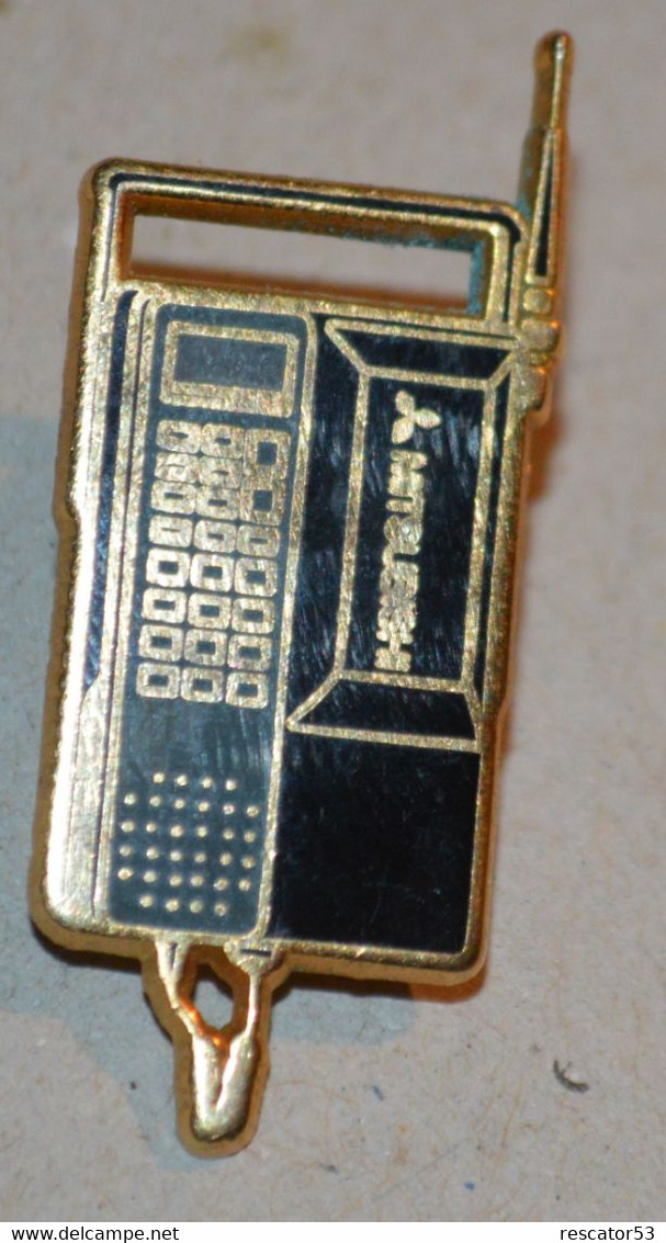 Rare Pin's Telephone  Portable Années 90 Mitsubishi - Informática