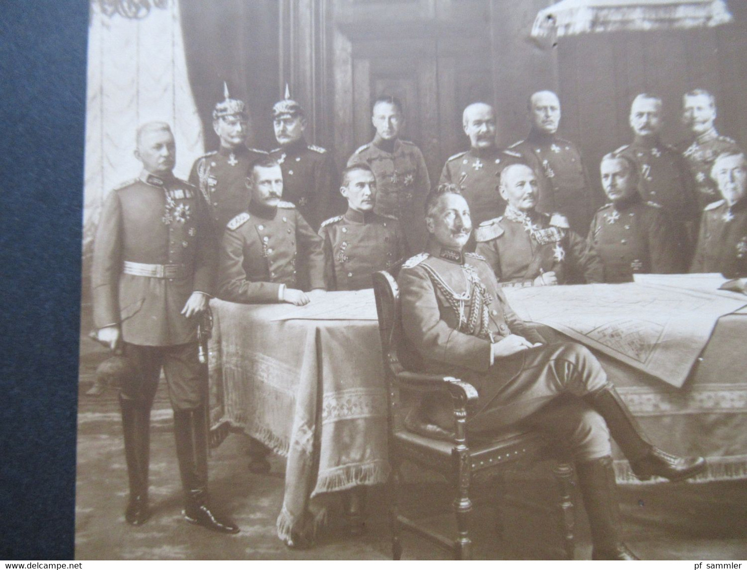 Foto AK Aus Großer Zeit Mit Kaiser Wilhelm II. Und Seine Heerführer Mit Hindenburg Usw. - Königshäuser