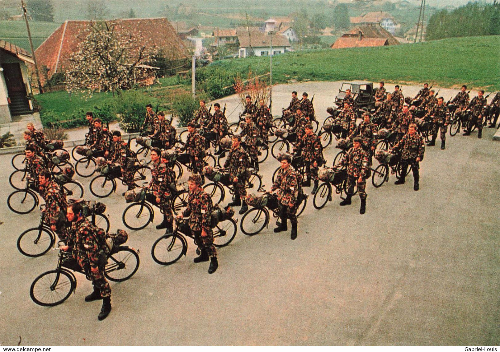 Cyclistes Radfhrer - Soldaten Armée  Suisse Schweizer Armee Militaria (10 X 15 Cm) - Sonstige & Ohne Zuordnung