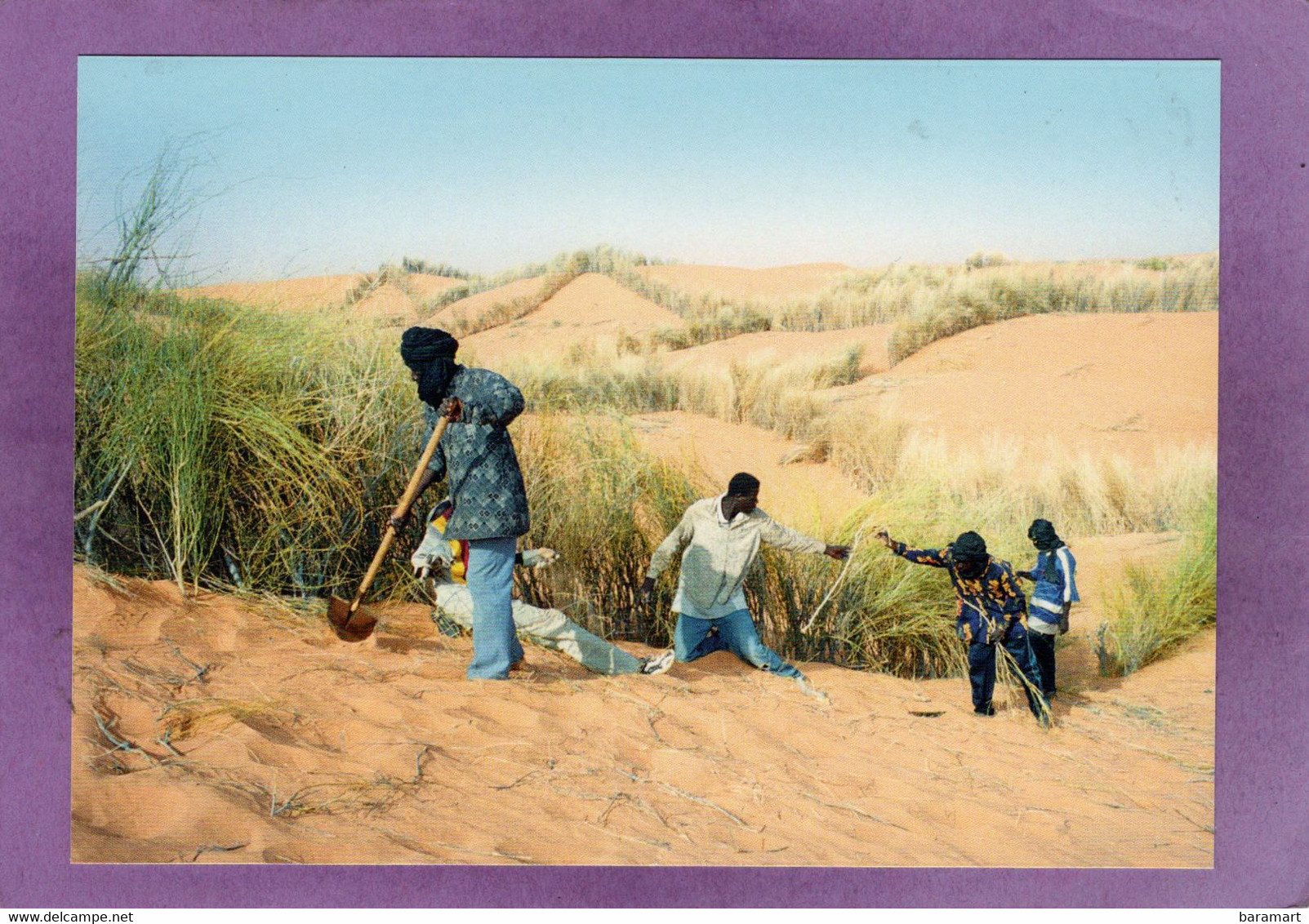 MAURITANIE Sortie De Nouakchott Les Vents De Sable Sont Omni Présents L'homme Défie Le Désert Pour Survivre Ed SOS SAHEL - Mauritanie