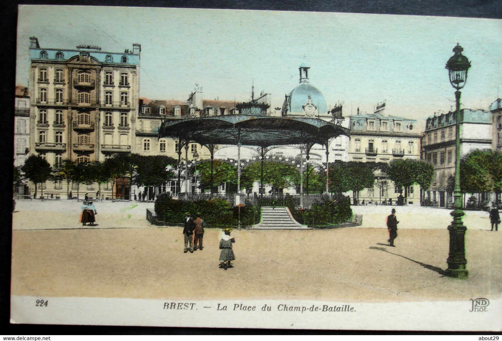 CPA 29 BREST - La Place Du Champ De Bataille -  ND 224 Couleur - Réf. D 79 - Brest