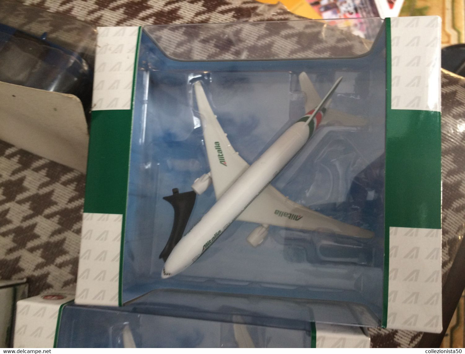 MAJORETTE BOEING 777 ALITALIA SCALA 1:500 - Non Classificati