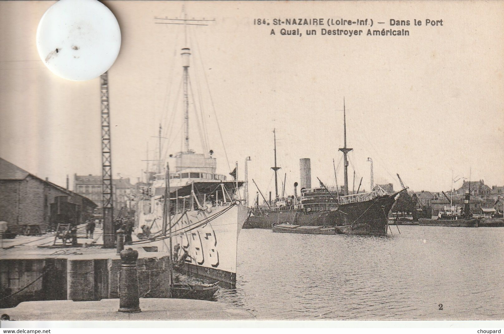 44 -  Carte Postale Ancienne De  SAINT NAZAIRE   Dans Le Port A Quai , Un Destroyer Américain - Saint Nazaire