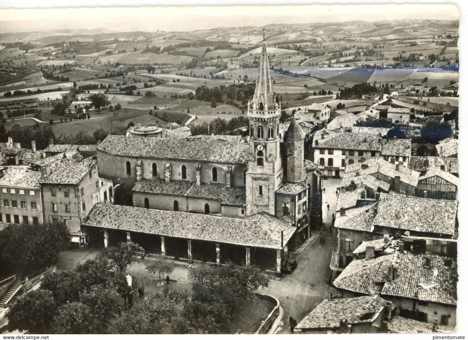 EN AVION AU DESSUS DE PUYLAURENS QUARTIER EGLISE VUE AERIENNE LAPIE - Puylaurens