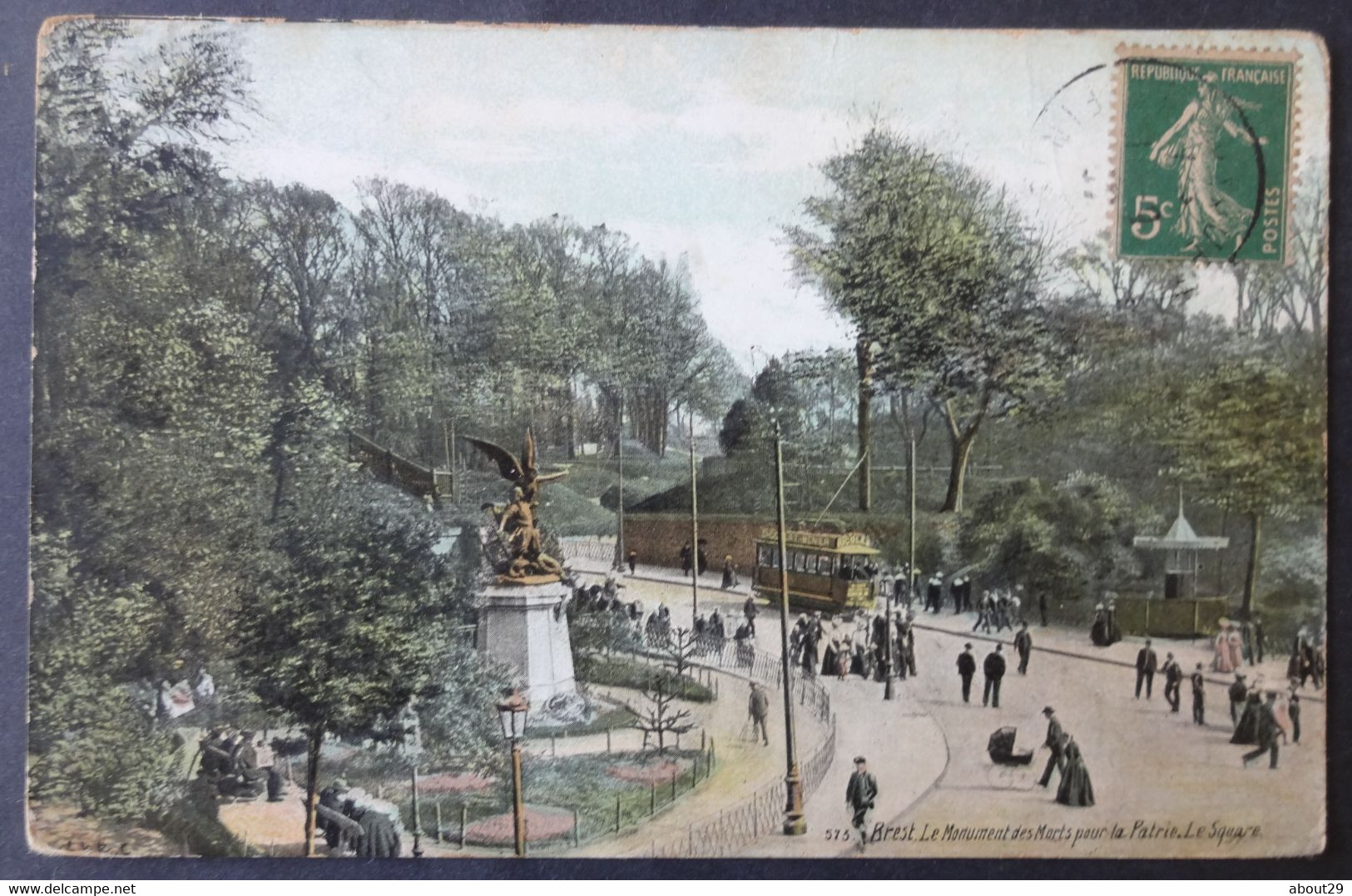 CPA 29 BREST - Le Monument Des Morts Pour La Patrie - Le Square - Aqua Photo LV 575 - Réf. B 121 - Brest