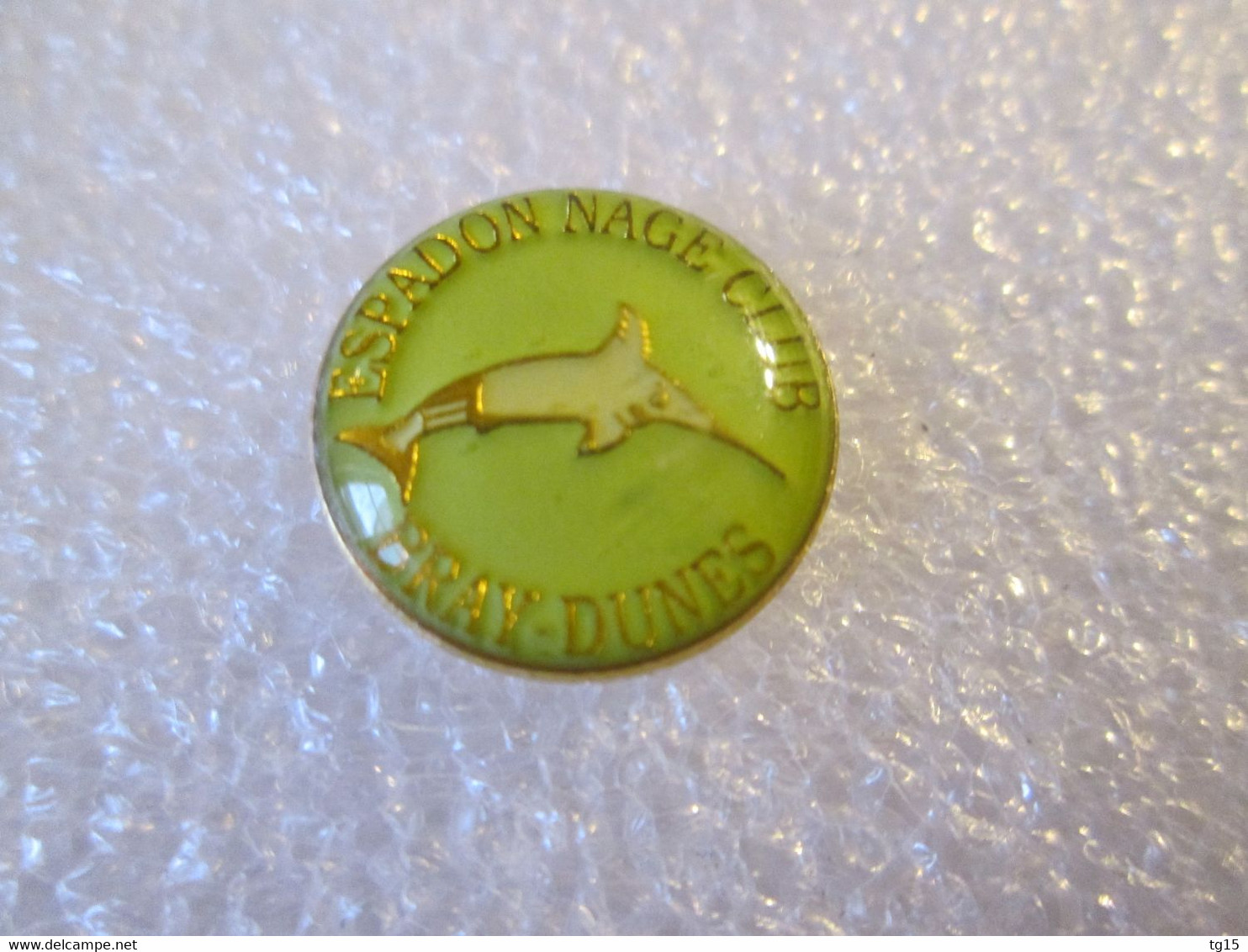 PIN'S    ESPADON NAGE CLUB  BRAY DUNES  ANIMAUX - Natation