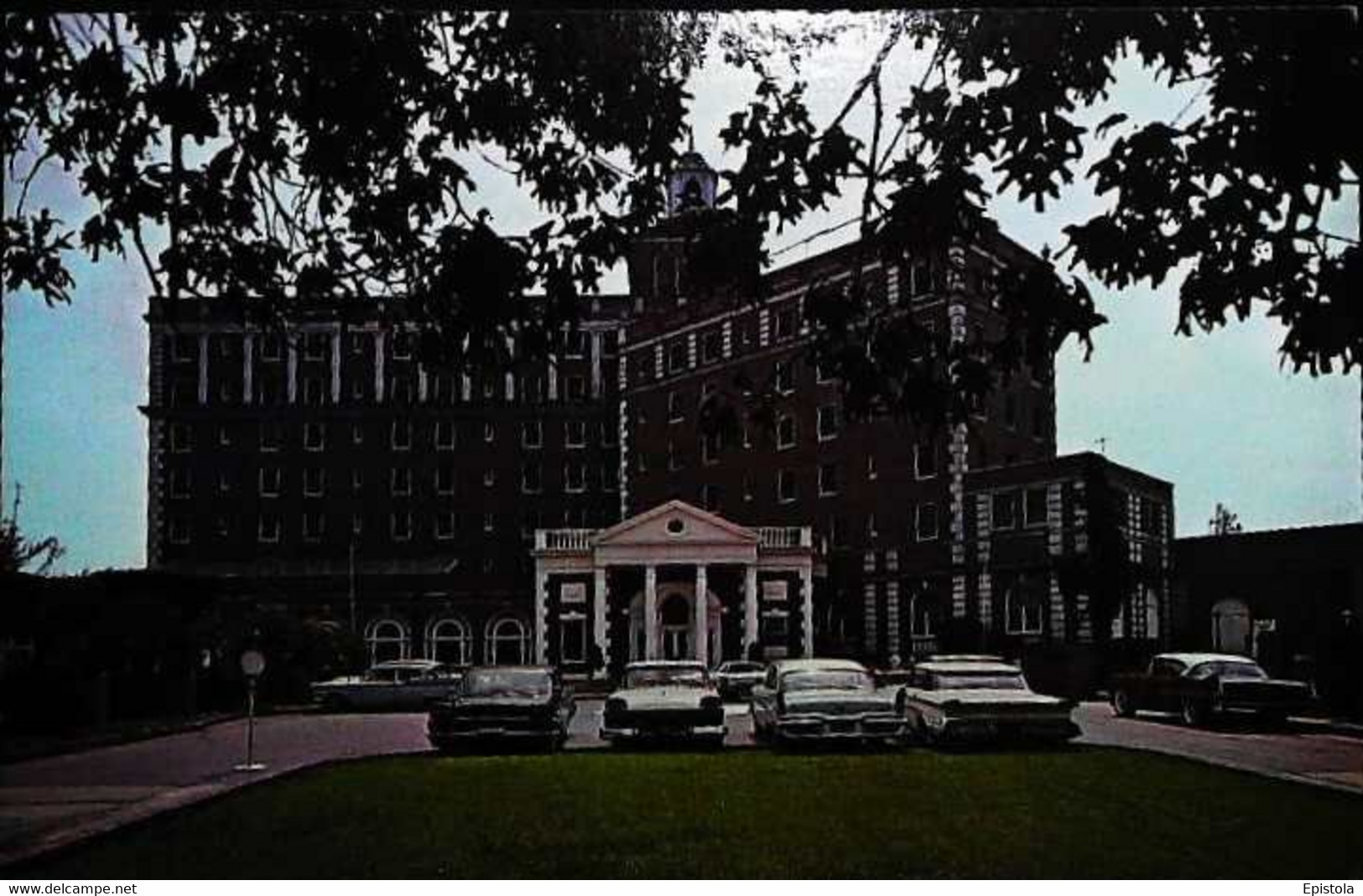 ►   VIRGINIA BEACH - Hotel Golf Club " THE CAVALIER"   VA  Cars 1960s - Virginia Beach